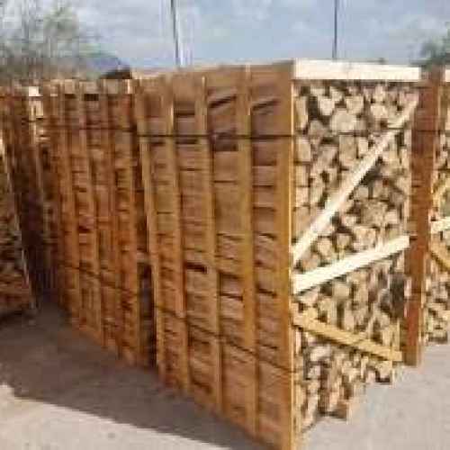 Wir Verkaufen Brennholz  trockens  : Eic